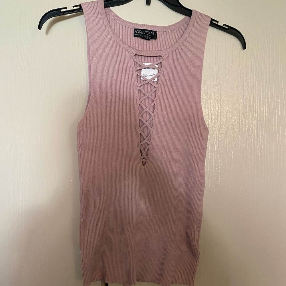 NWT Women’s caged chest sleeveless top